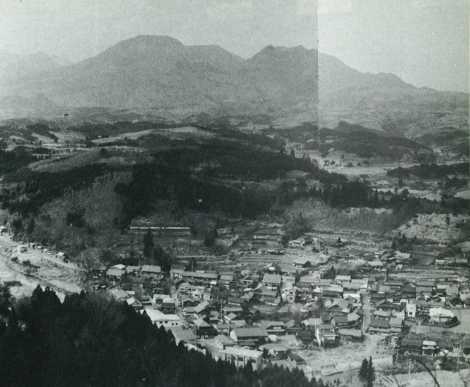 芹川にそって広がる温泉郷“長湯”