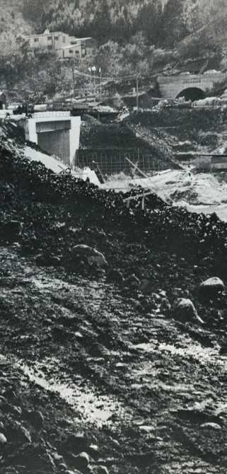 国道２１２号線　旧山国町側の工事