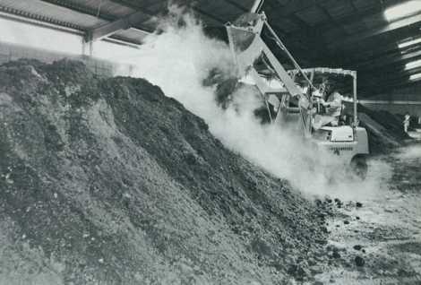 大分市東部畜産環境保全組合の「土壌改良センター」