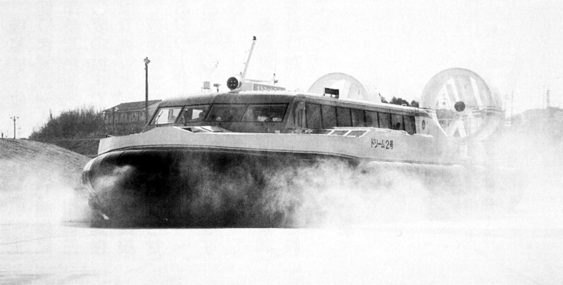 空港内に直接乗り入れる「ドリーム2号」