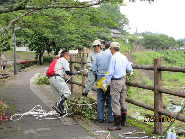 川の日稲葉川清掃活動