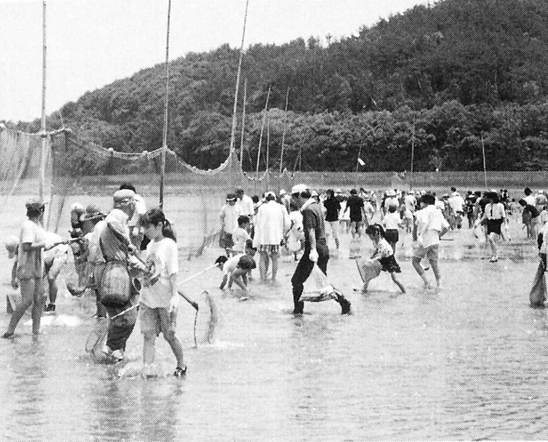 観光建干し網漁　－国東市国見町－