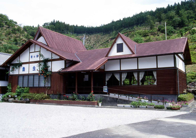 憩の森昆虫館　－佐伯市直川－