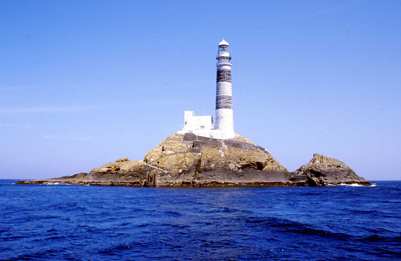 水ノ子島灯台　－佐伯市鶴見－