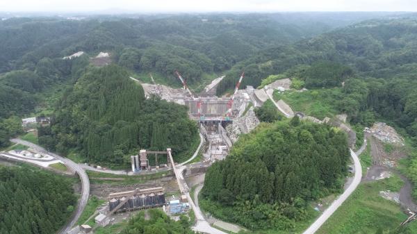 玉来ダム　ダム　建設　工事　建設中ダム　流水型ダム　造成アバットメント　大分県　九州