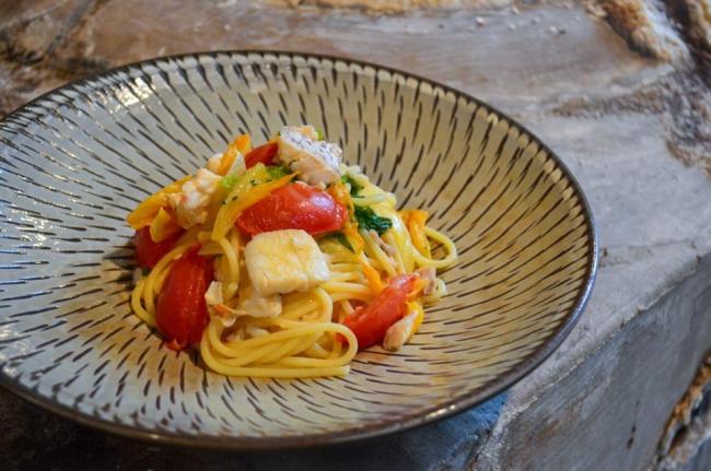 タイと塩トマトのパスタ