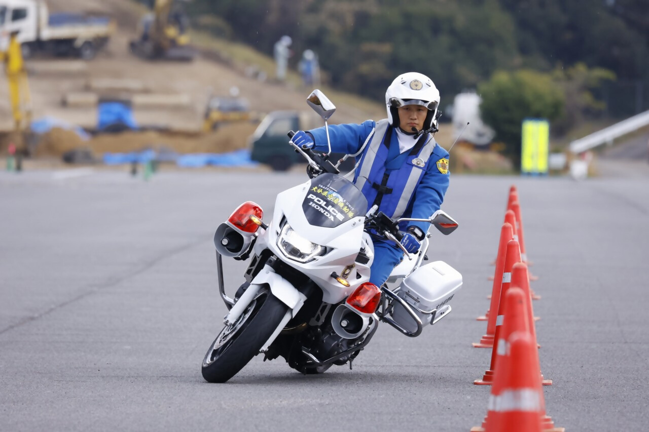 交通警察１
